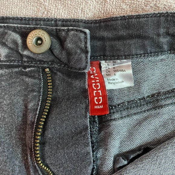 Women Denim Casual Short, Size - 5-6, Gray - Picture 5 of 5